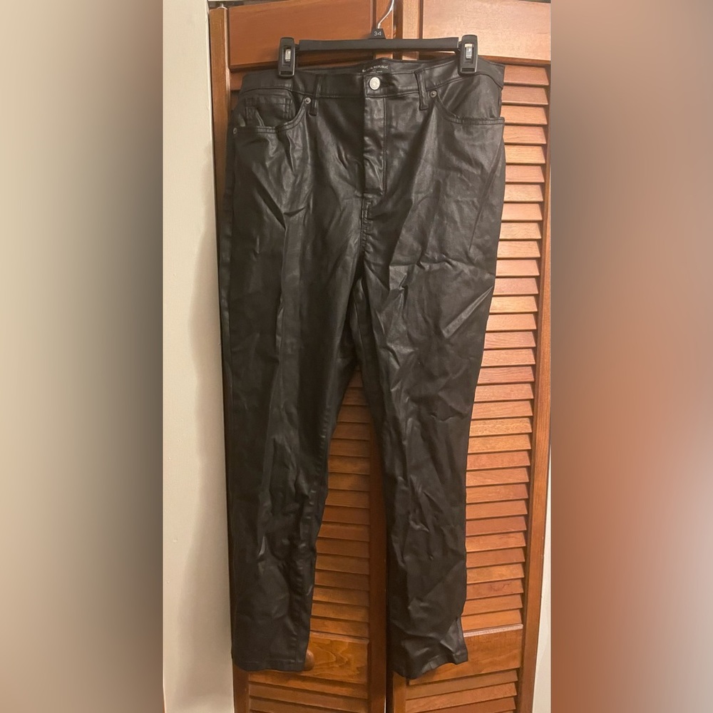 Banana Republic Women’s Curvy High-Rise Coated Skinny Jean Black Size 18/34